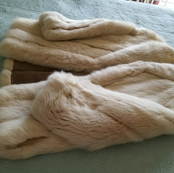 Fox Fur - Picture 1 of 2